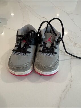 Nike Kids Grey and Pink Low-Top Sneakers